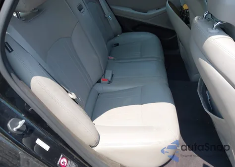 2016 Hyundai Genesis 3.8 z USA, uszkodzony, nr VIN KMHGN4JE1GU140624